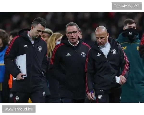 英媒曝B费胖虎等今夏曾劝加纳乔端正态度但他未理会 英媒曝B费胖虎等今夏曾劝加纳乔端正态度但他未理会